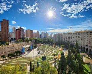 Vista exterior de Pis en venda en Benidorm amb Aire condicionat, Calefacció i Piscina comunitària