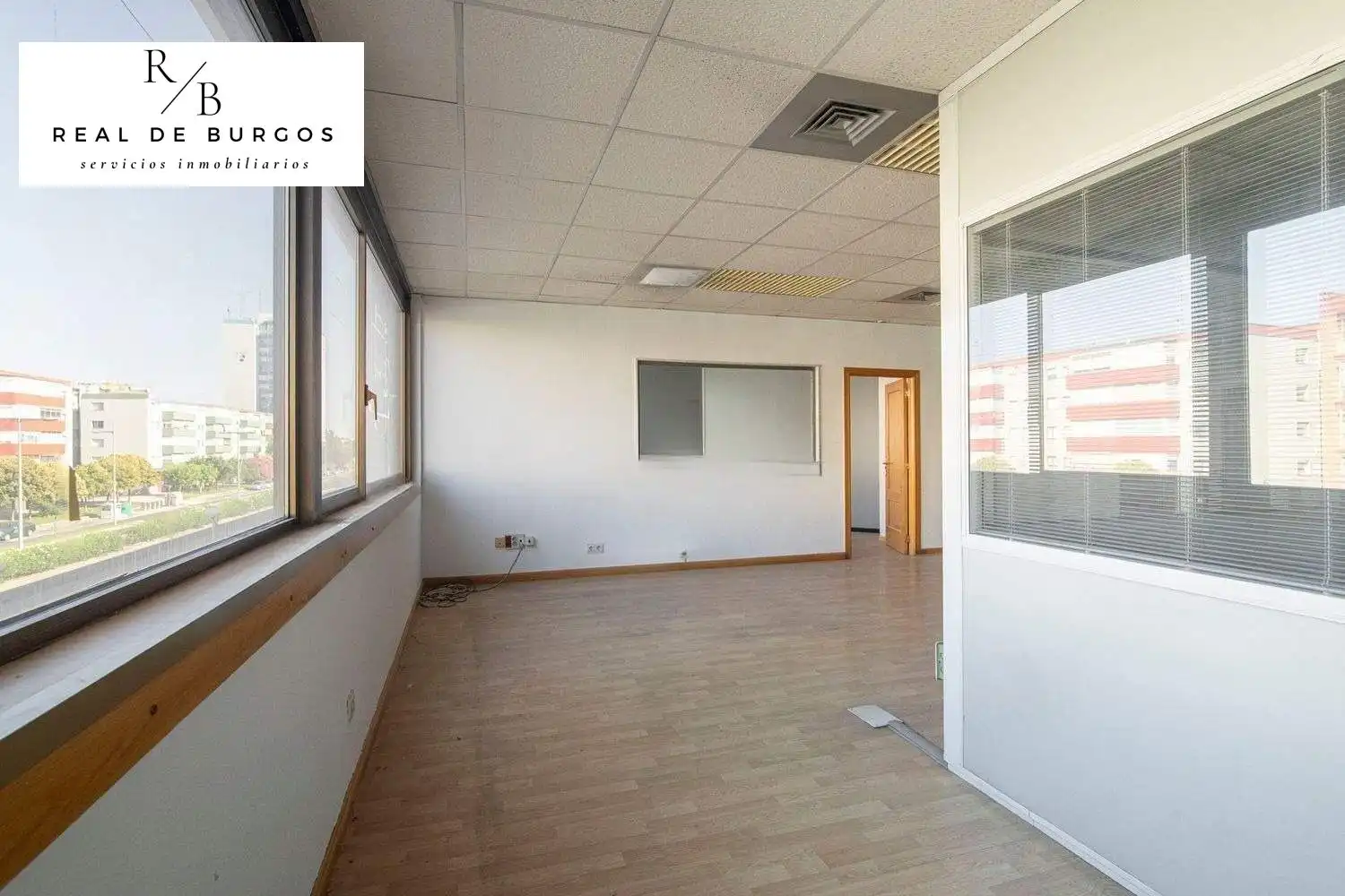 Office for rent in Valladolid  with Air Conditioner and Heating