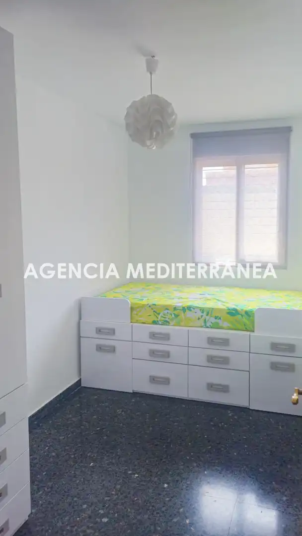 Dormitori de Àtic de lloguer en Burjassot amb Aire condicionat, Calefacció i Terrassa