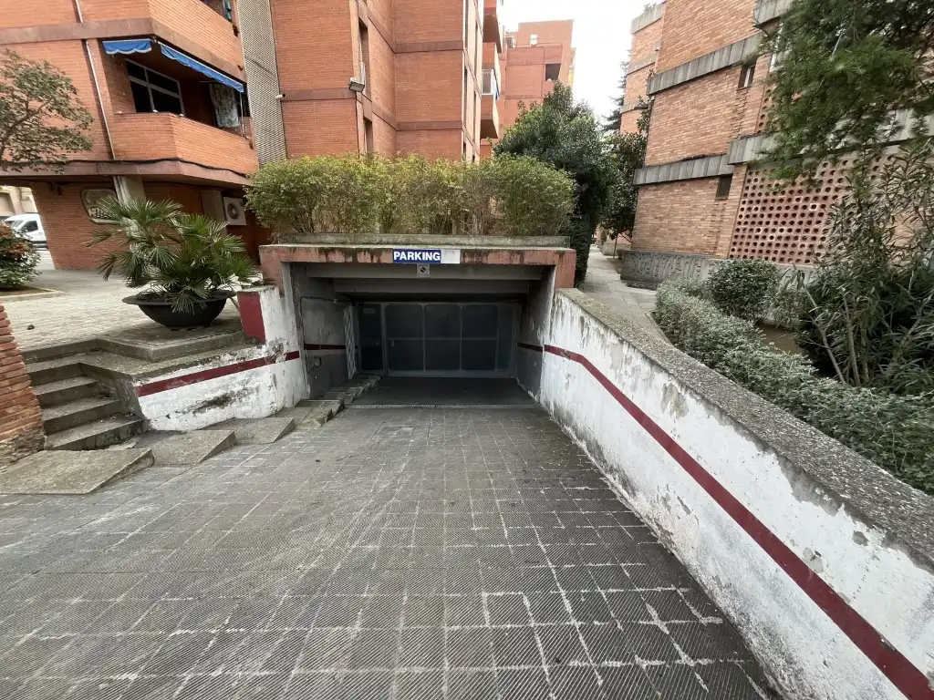 Einzelparkplatz zum Verkauf in Avenida Barcelona, imagen 4