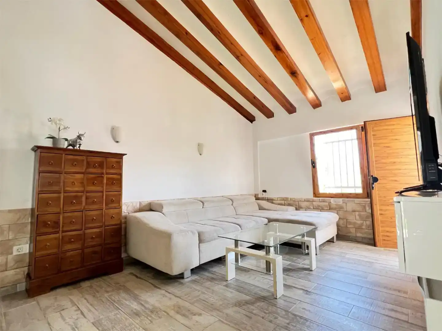 Sala d'estar de Dúplex de lloguer en San Bartolomé de Tirajana amb Aire condicionat i Piscina