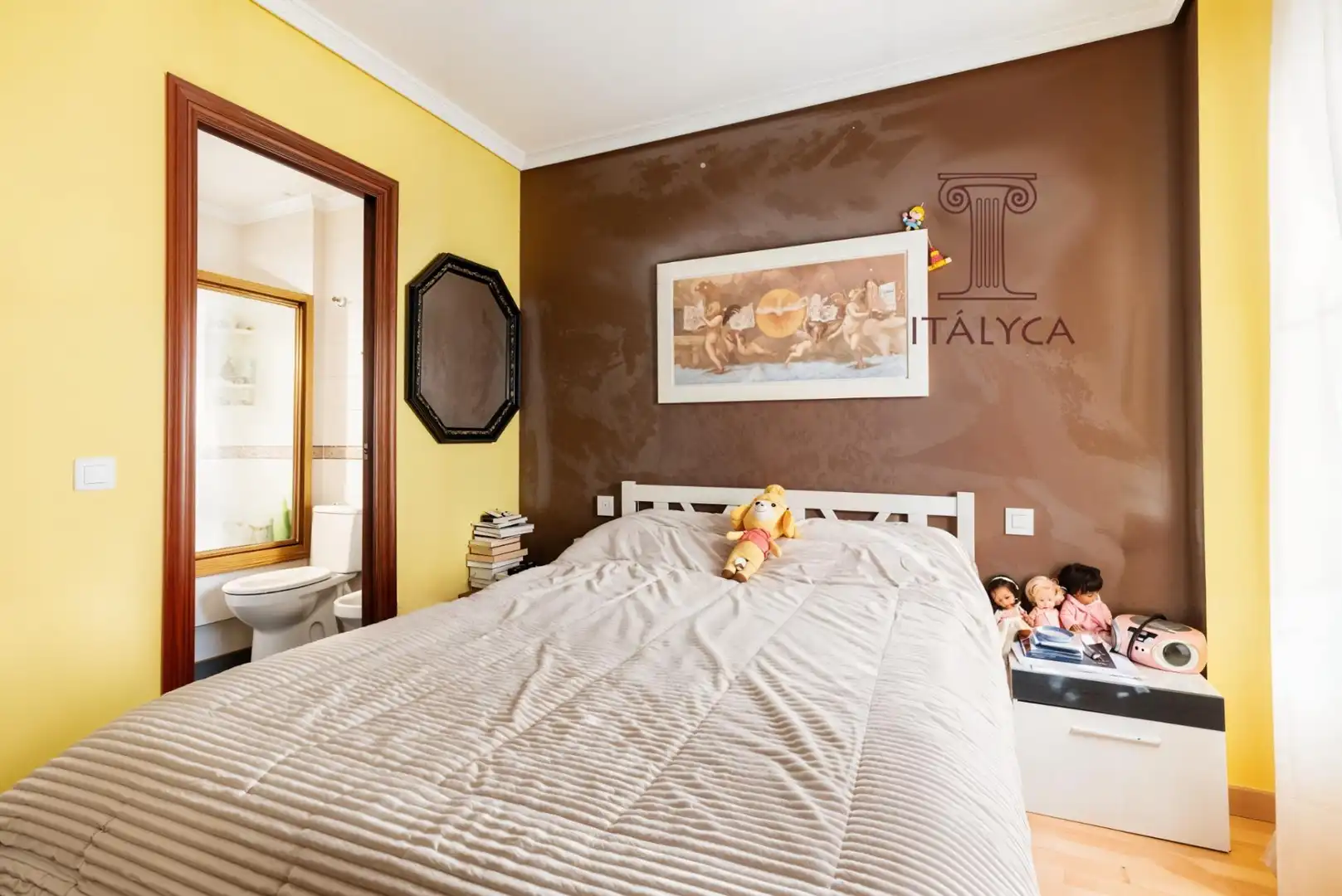 Habitación de Casa adosada en venta en Tomares con Aire acondicionado, Terraza y Trastero