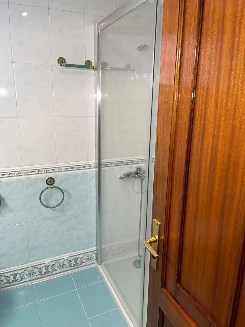 Bathroom of Flat for sale in Las Palmas de Gran Canaria  with Storage room, Furnished and Oven