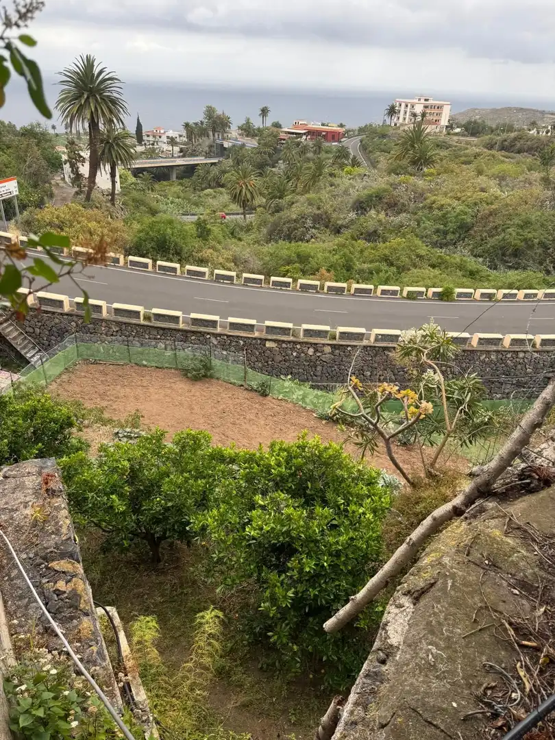 Vista exterior de Terreny en venda en Icod de los Vinos