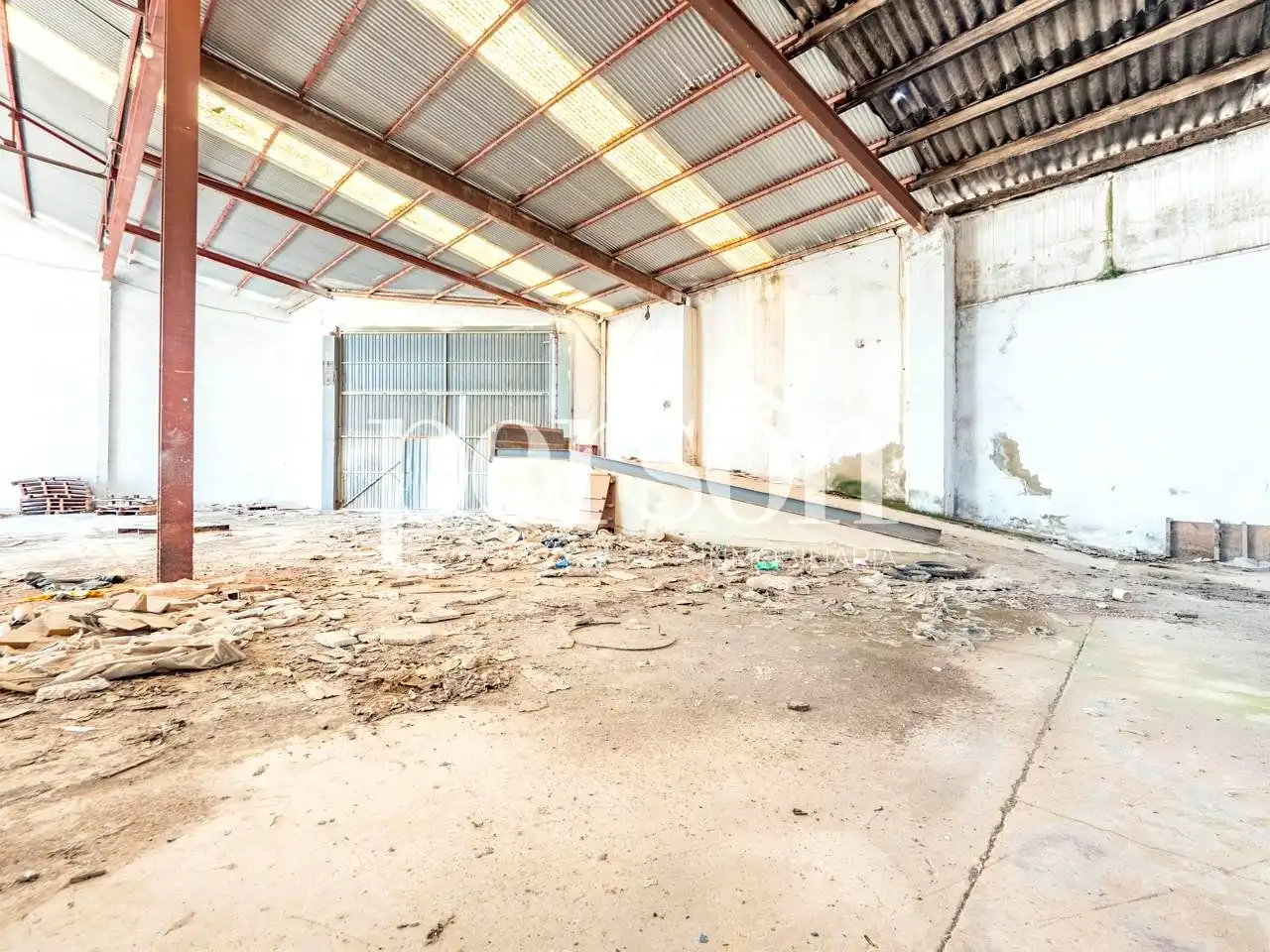 Nau industrial en venda en Manises