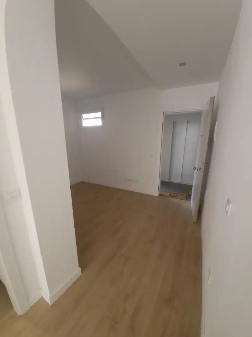 Flat for rent in Madrid  with Air Conditioner, Heating and Storage room
