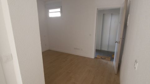 Photo 3 of Flat for rent in Calle de Gregorio Navas, San Diego, Madrid Capital