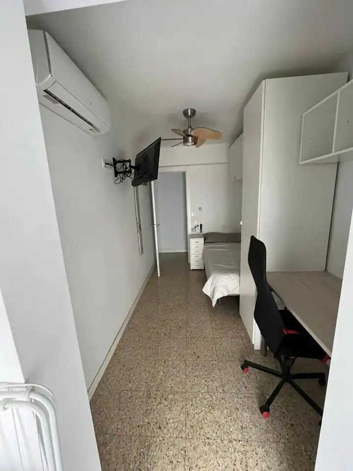 Habitación de Piso en venta en Zaragoza con Trastero y Amueblado