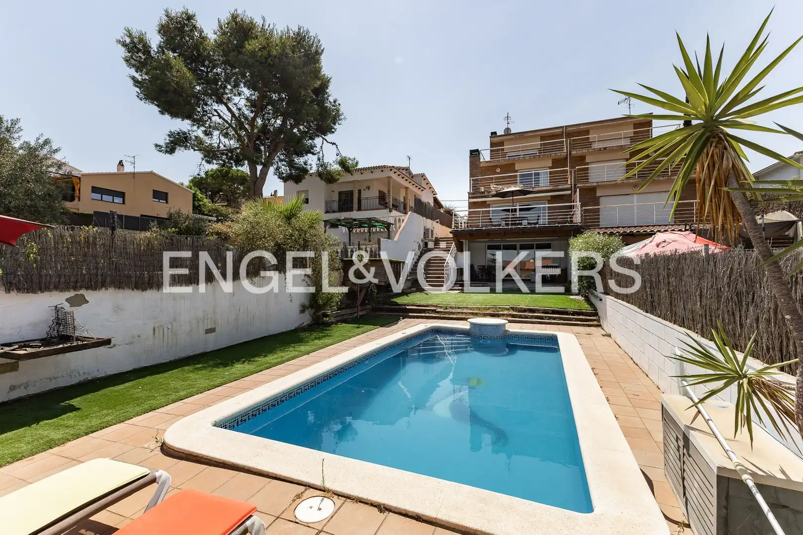 Piscina de Casa adosada en venda en Sant Pere de Ribes amb Aire condicionat, Calefacció i Jardí privat
