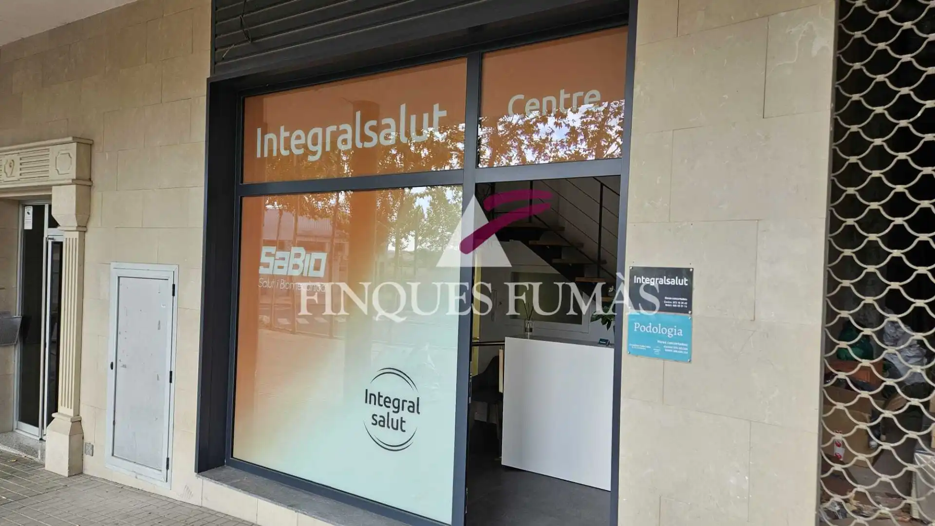 Local comercial en alquiler en Plaça de Josep Pont i Creus