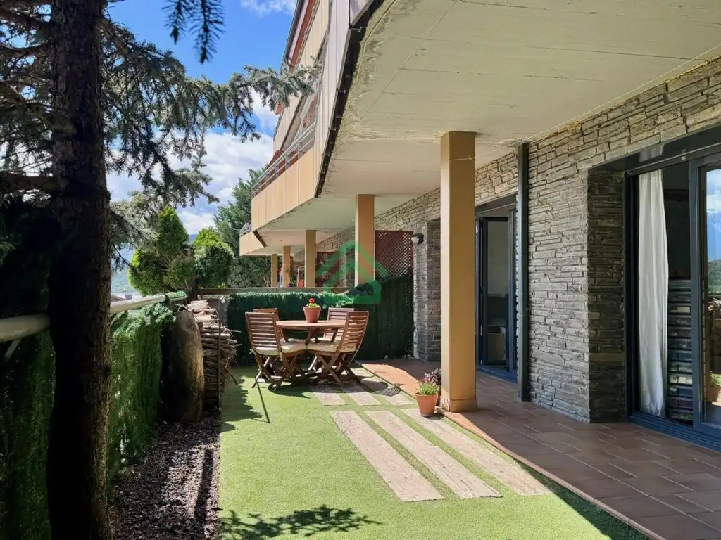 Terraza de Piso en venta en Montferrer i Castellbò