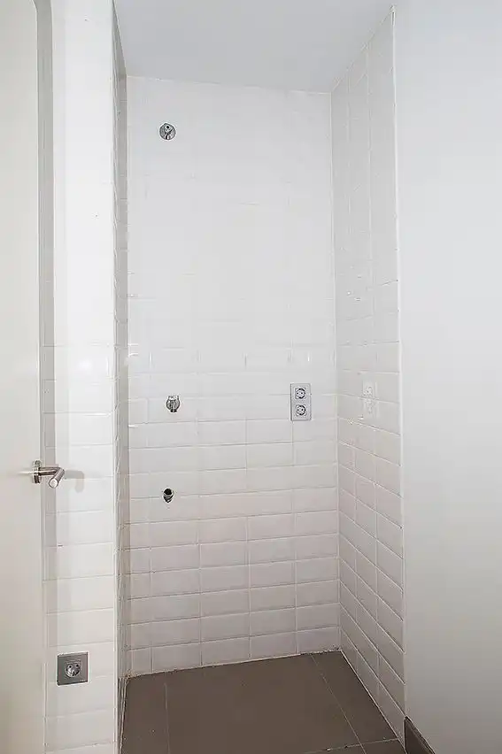 Bathroom of Attic for rent in Barcelona  with Air Conditioner, Terrace and Storage room