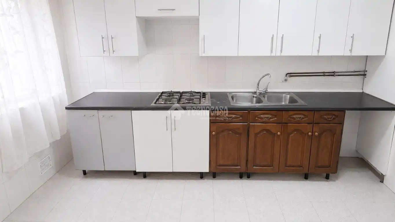 Küche von Wohnung zum Verkauf in Pinto mit Balkon