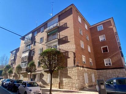 Exterior view of Flat for sale in Valladolid Capital  with Heating and Parquet flooring