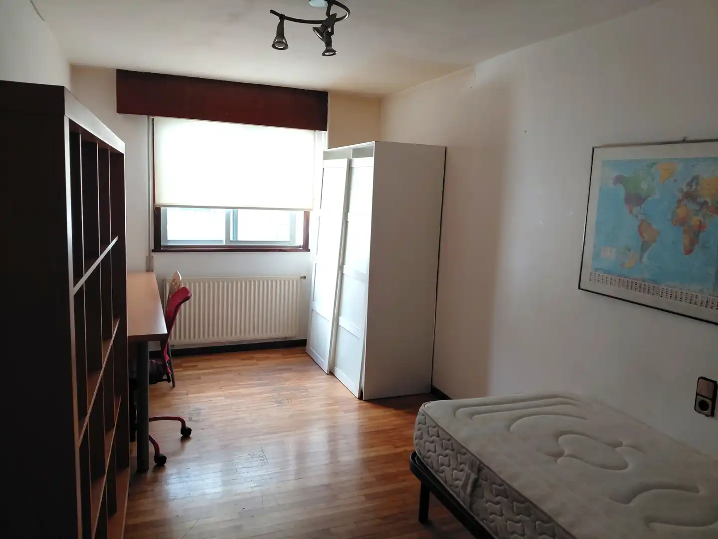 Habitación de Dúplex de alquiler en A Coruña Capital  con Jardín privado, Parquet y Amueblado