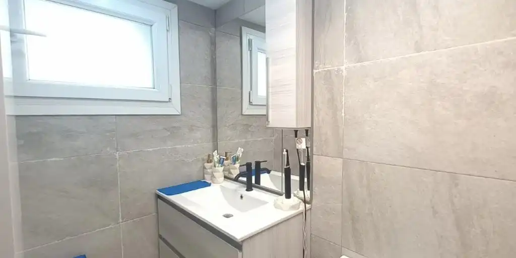 Bathroom of Duplexes for sale in Madrid  with Air Conditioner, Heating and Storage room