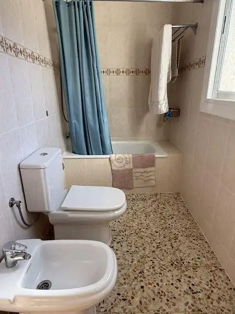 Baño de Casa o chalet en venta en Vilanova i la Geltrú con Calefacción y Terraza