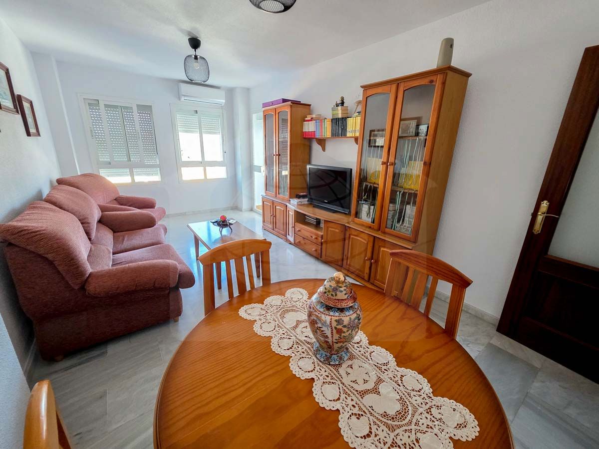 Sala d'estar de Pis en venda en Cártama amb Terrassa, Traster i Piscina comunitària