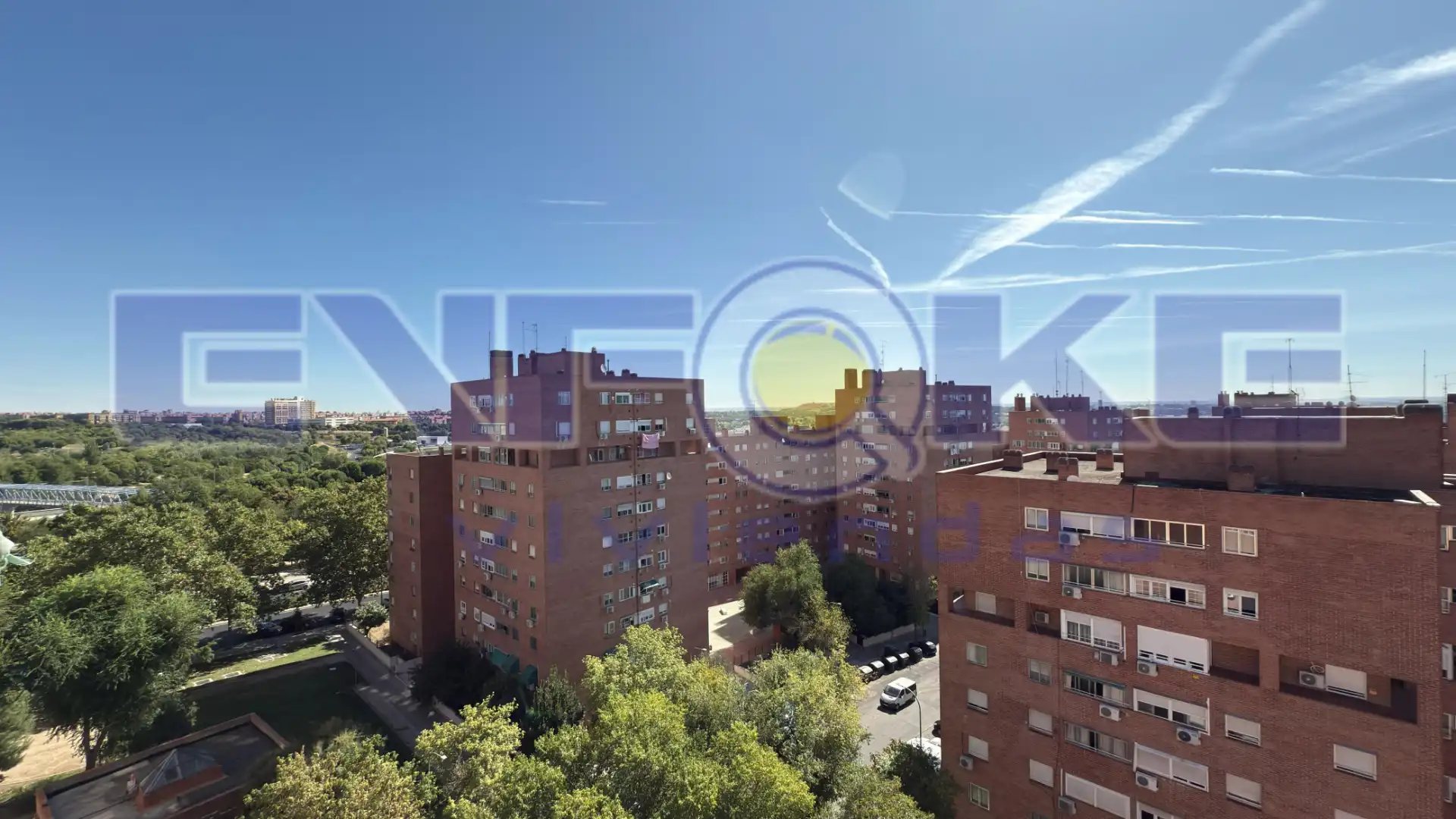 Vista exterior de Piso en venta en Madrid con Calefacción y Terraza