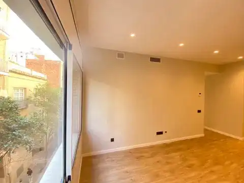 Wohnung zur Miete in Barcelona mit Klimaanlage, Heizung und Ofen