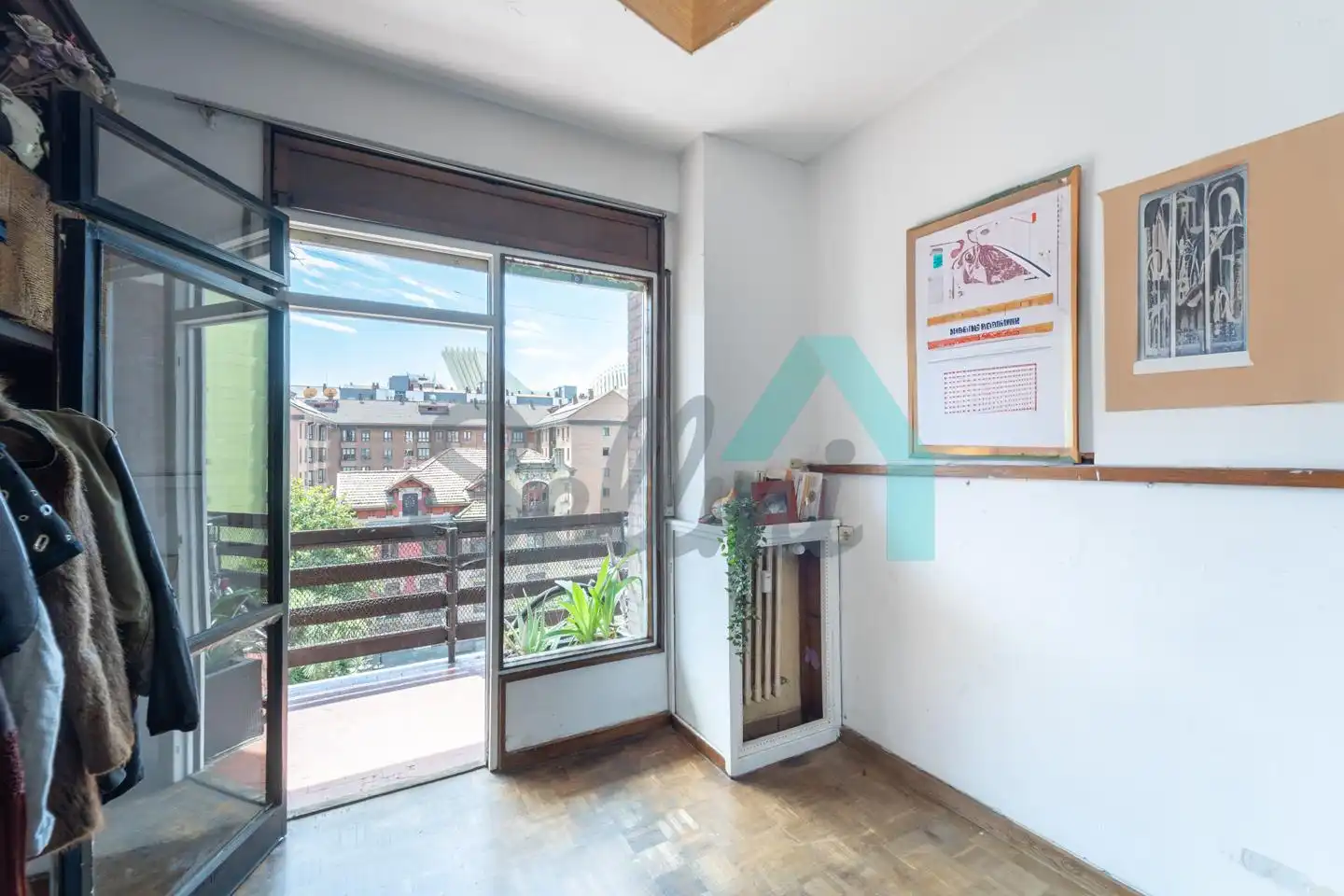 Piso en venta en Oviedo  con Calefacción, Parquet y Terraza