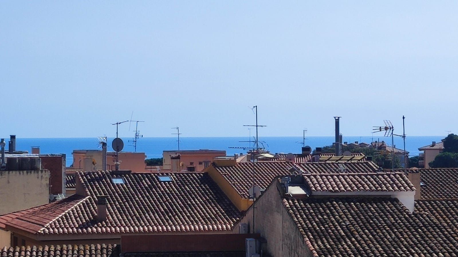 Exterior view of Attic for sale in Sant Andreu de Llavaneres  with Air Conditioner and Heating