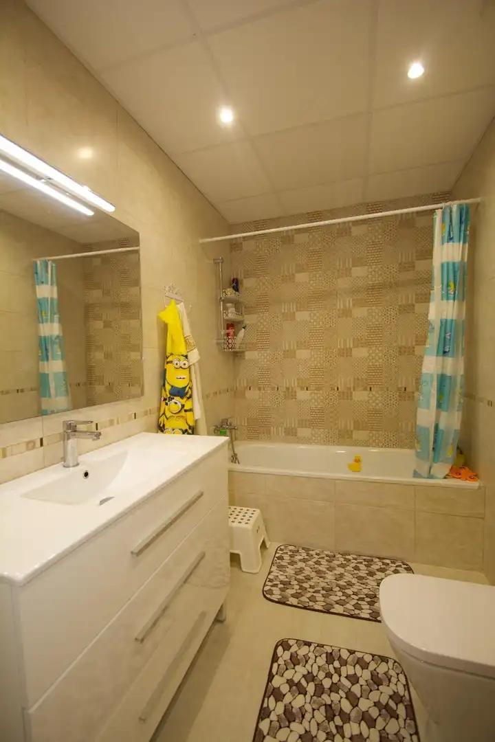 Badezimmer von Haus oder Chalet zum Verkauf in Orihuela mit Klimaanlage, Heizung und Privatgarten