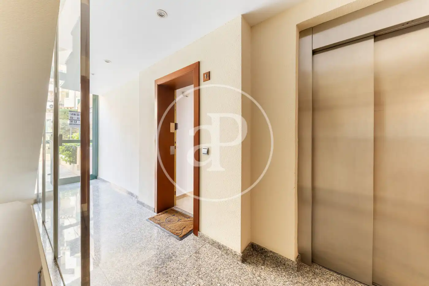 Wohnung zum Verkauf in  Palma de Mallorca mit Klimaanlage, Heizung und Privatgarten