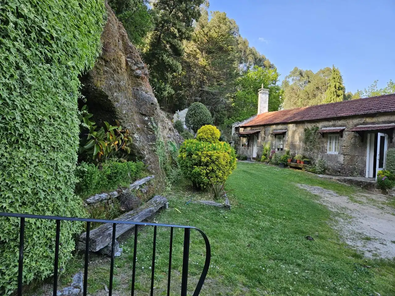 Jardín de Finca rústica en venta en A Cañiza   con Calefacción, Jardín privado y Terraza