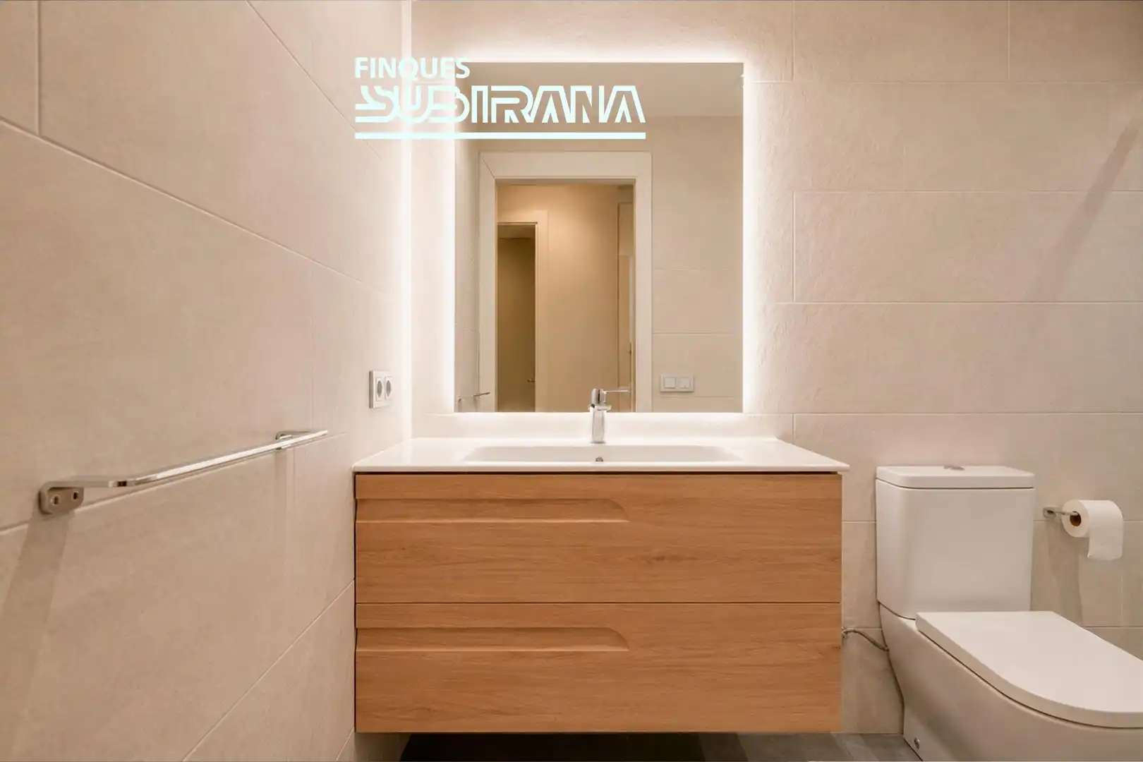 Baño de Casa o chalet en venta en Vilanova del Camí con Aire acondicionado, Calefacción y Jardín privado