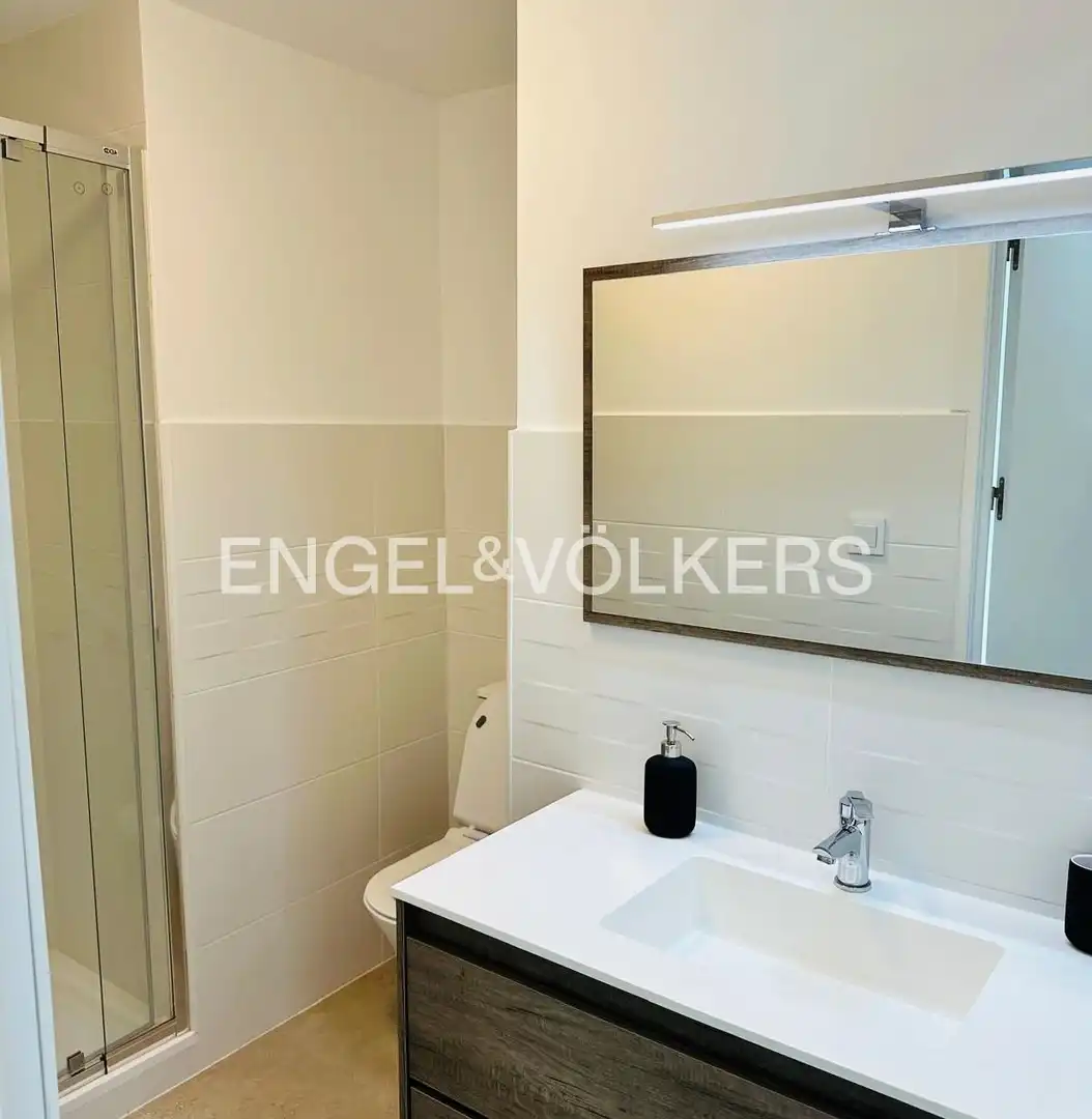 Baño de Piso de alquiler en Valencia con Aire acondicionado, Calefacción y Terraza