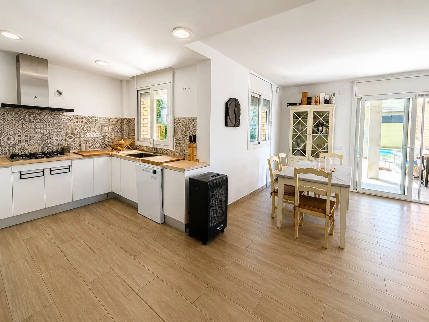 Cocina de Casa o chalet en venta en Olivella con Aire acondicionado, Calefacción y Jardín privado