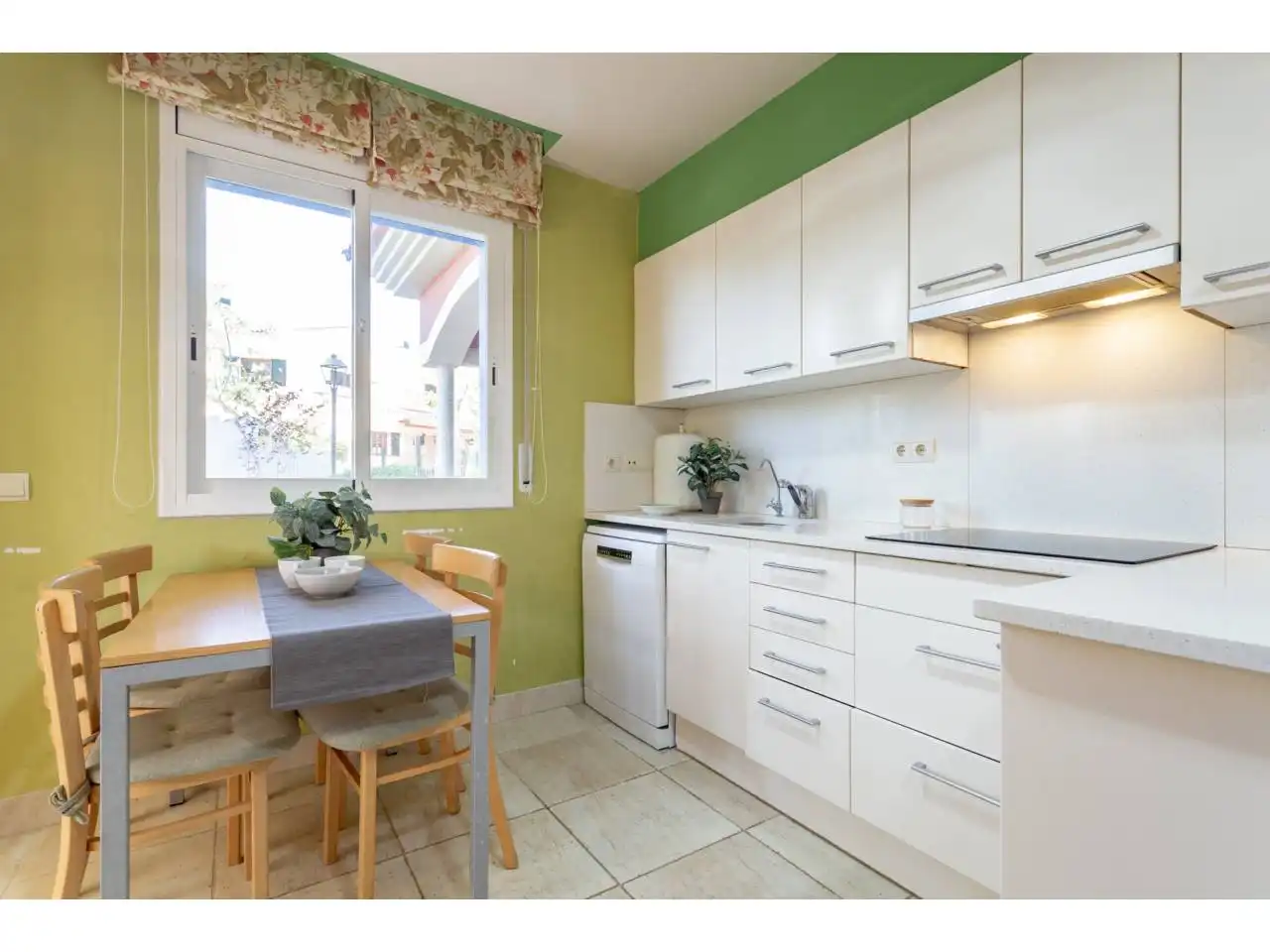 Cocina de Casa o chalet en venta en Mont-roig del Camp con Aire acondicionado, Calefacción y Jardín privado