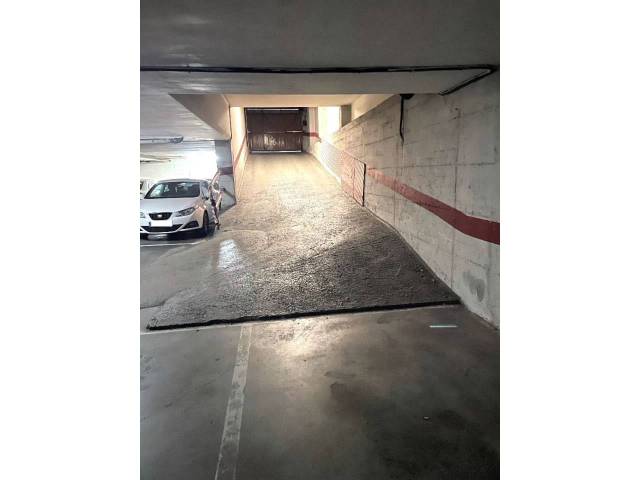 Garaje en Alquiler en San Adrián