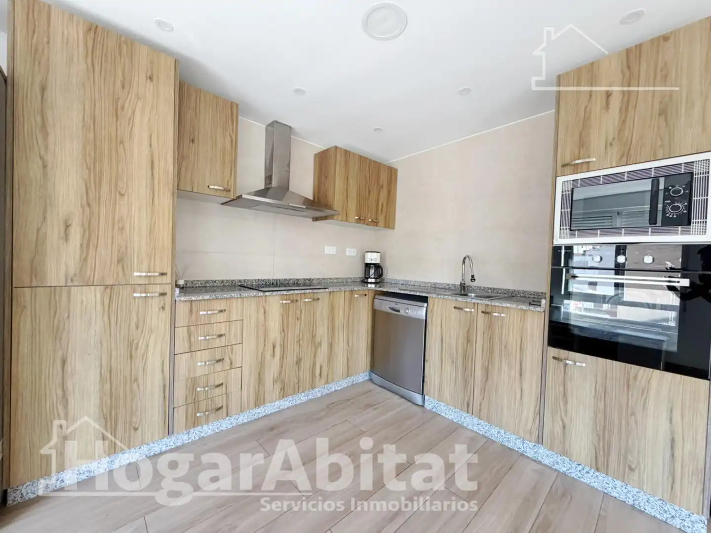 Flat with terrace for sale in Calle COMPOS. MATILDE SALVADOR, imagen 7