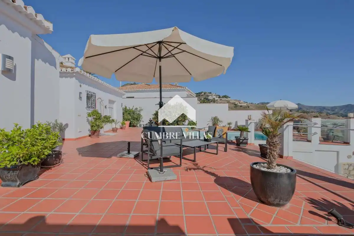 Terrassa de Casa o xalet en venda en Almuñécar amb Jardí privat, Terrassa i Traster