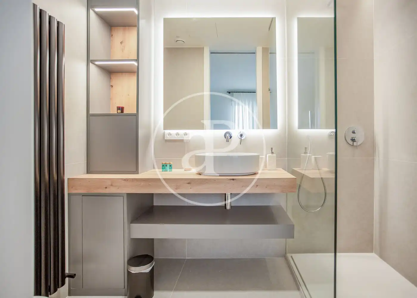 Badezimmer von Wohnung zur Miete in Barrio de Salamanca