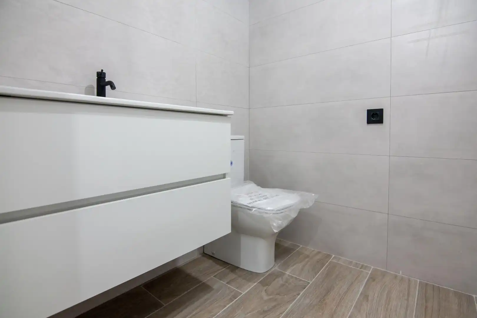 Baño de Piso en venta en A Coruña Capital  con Calefacción y Trastero