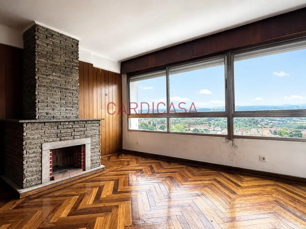 Habitación de Piso en venta en Vigo  con Calefacción, Parquet y Terraza