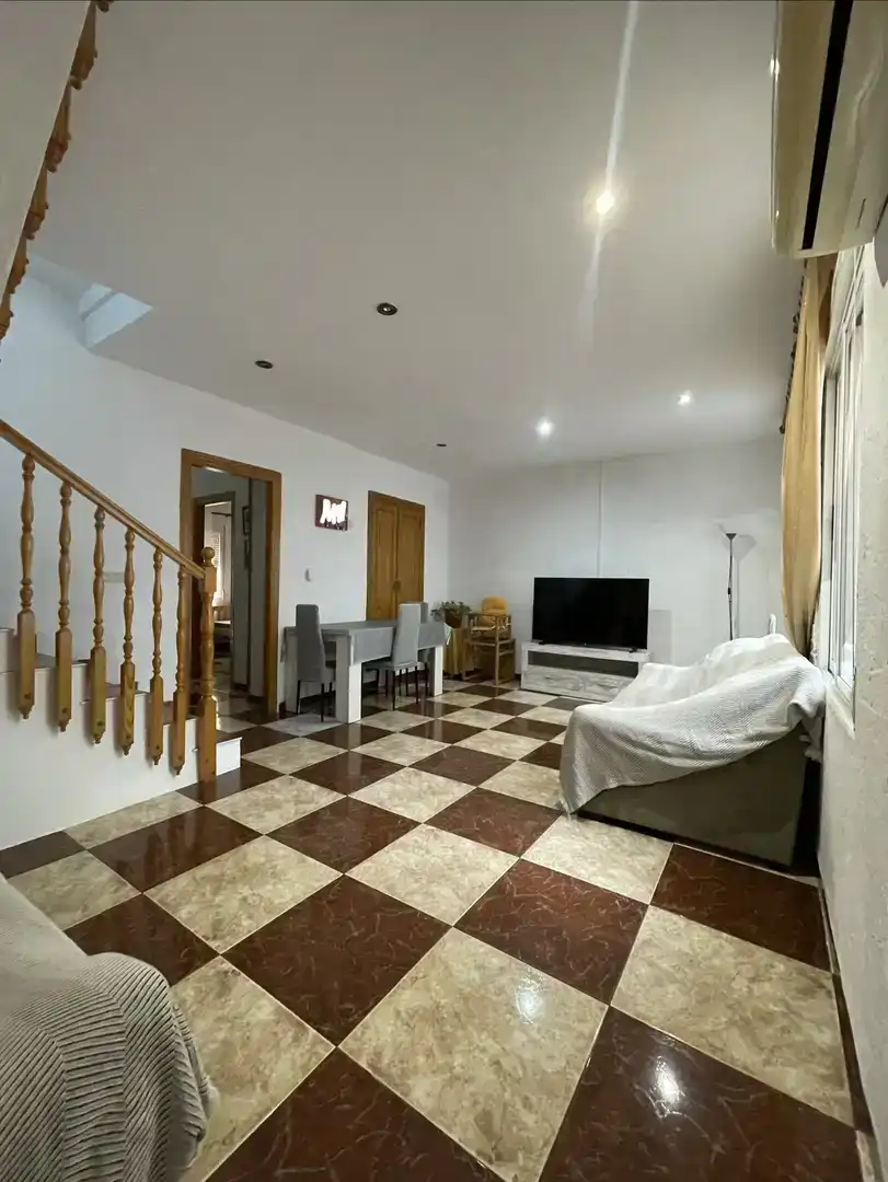 Sala d'estar de Dúplex en venda en La Unión amb Aire condicionat, Terrassa i Moblat