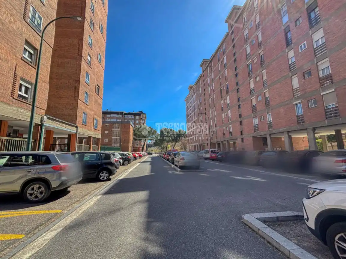 Vista exterior de Pis en venda en Valladolid amb Calefacció