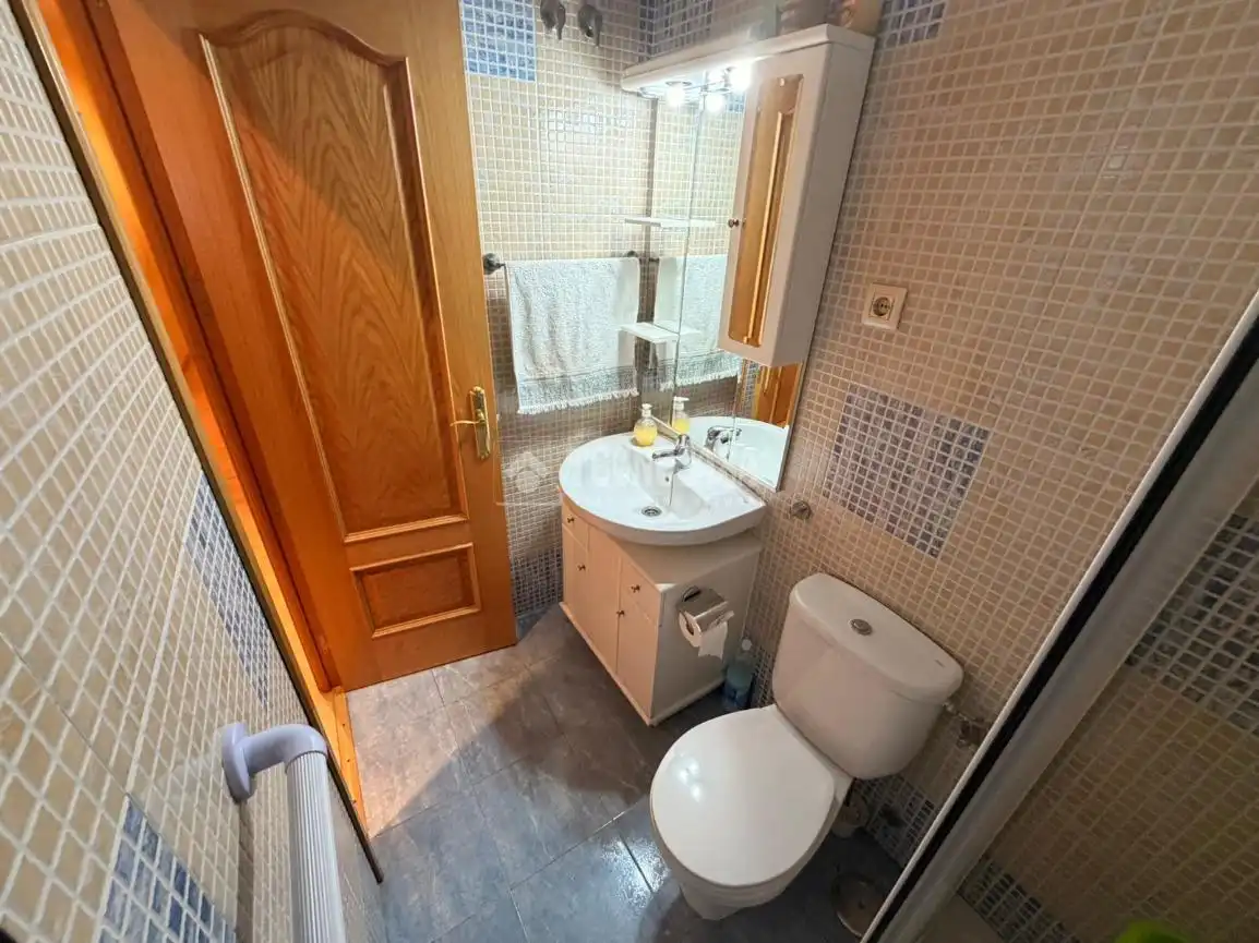 Badezimmer von Wohnung zum Verkauf in Madrid mit Klimaanlage, Möbliert und Haustechnik
