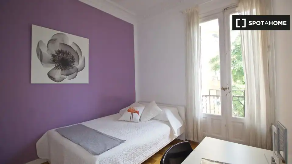 Room in Trafalgar