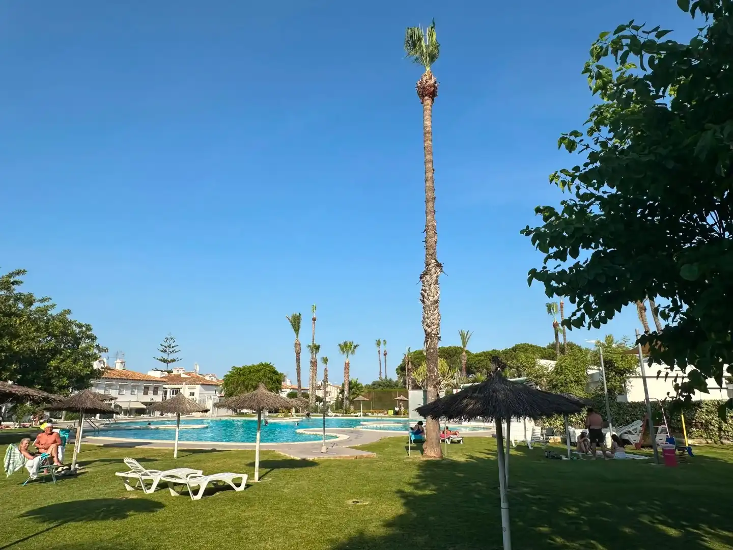 Schwimmbecken von Dachboden zum Verkauf in Torrevieja mit Klimaanlage und Terrasse