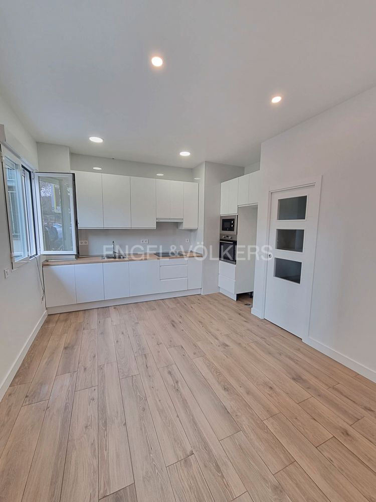 Cuina de Apartament en venda en  Madrid Capital amb Aire condicionat i Calefacció