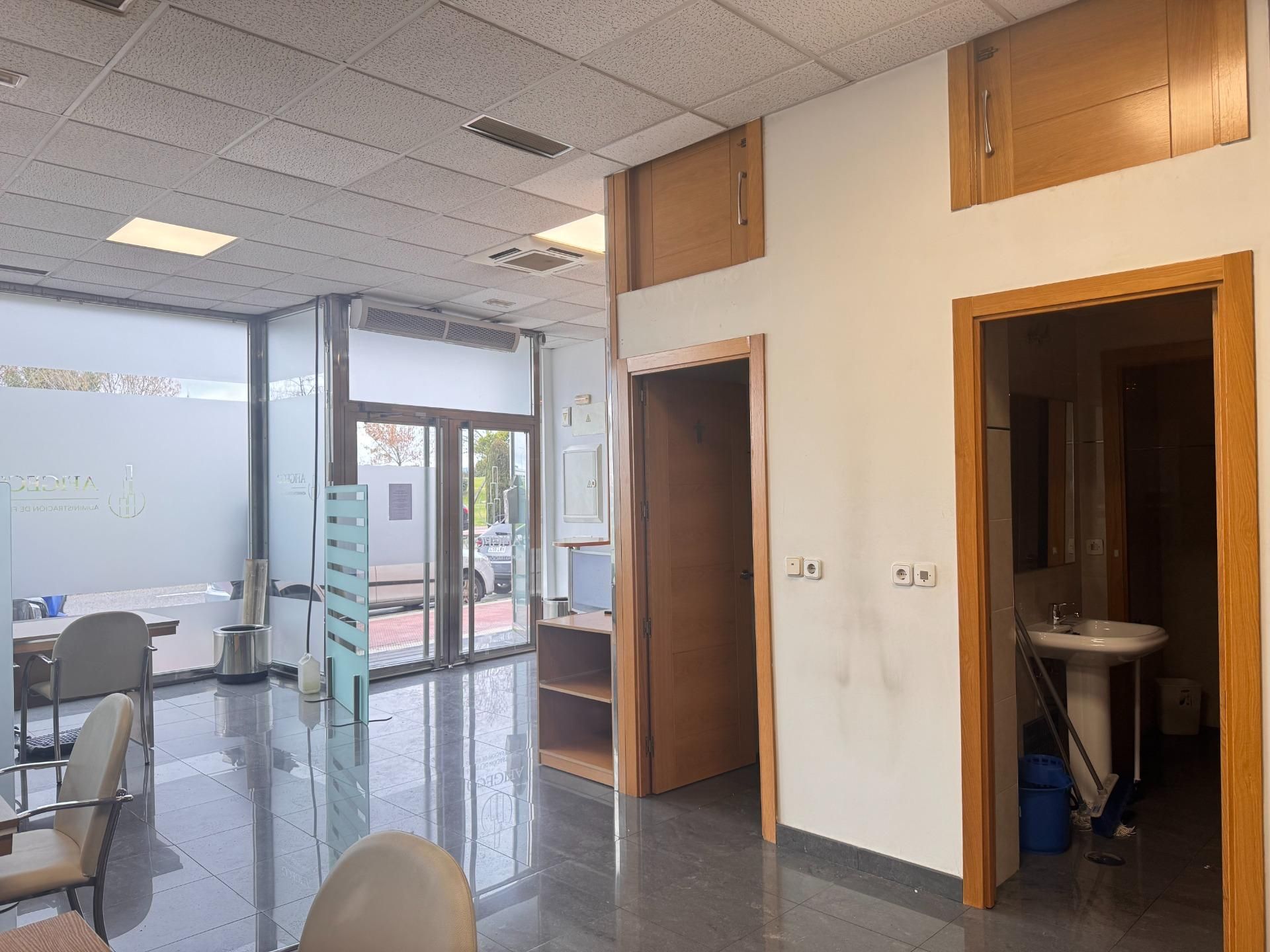 Geschaftsraum zur Miete in Parla mit Klimaanlage