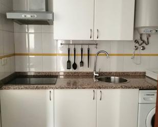 Cuina de Apartament de lloguer en Pilas amb Aire condicionat, Calefacció i Moblat