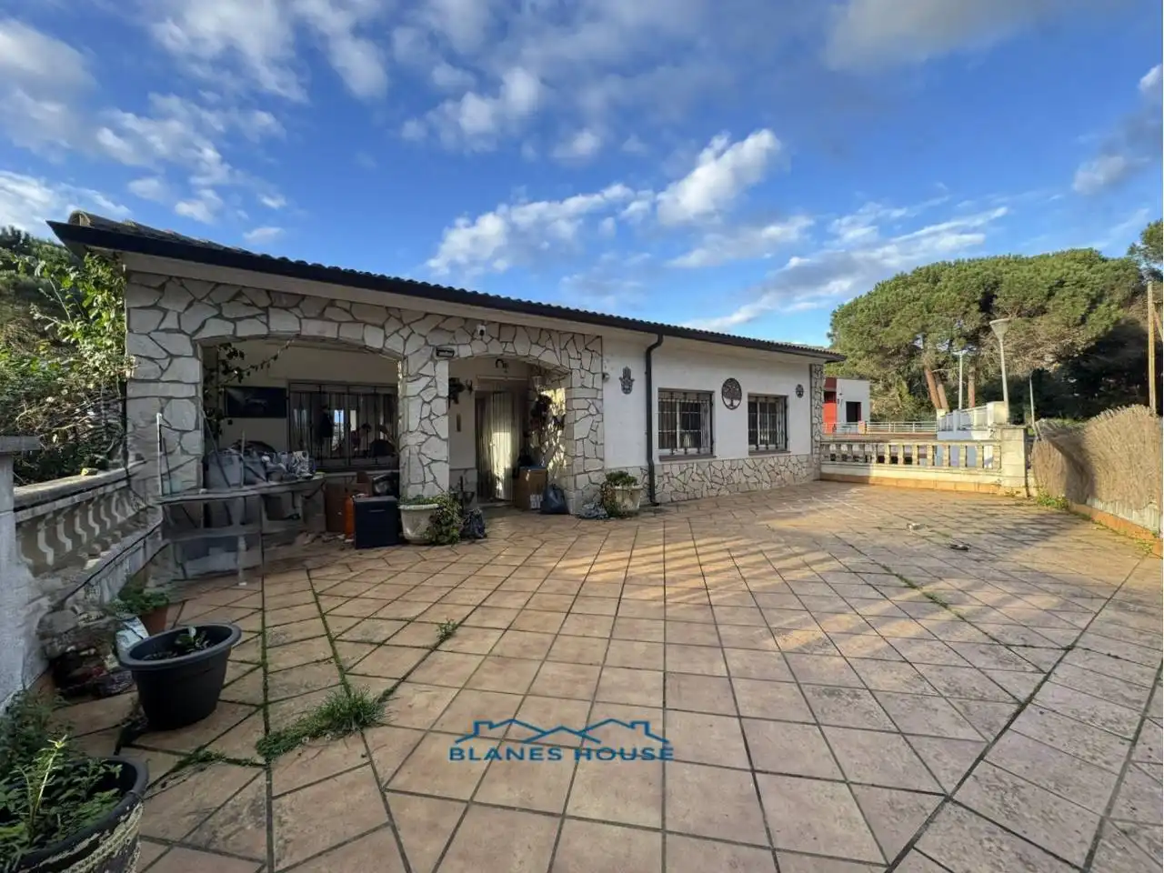Vista exterior de Casa o xalet en venda en Tordera amb Calefacció, Jardí privat i Terrassa