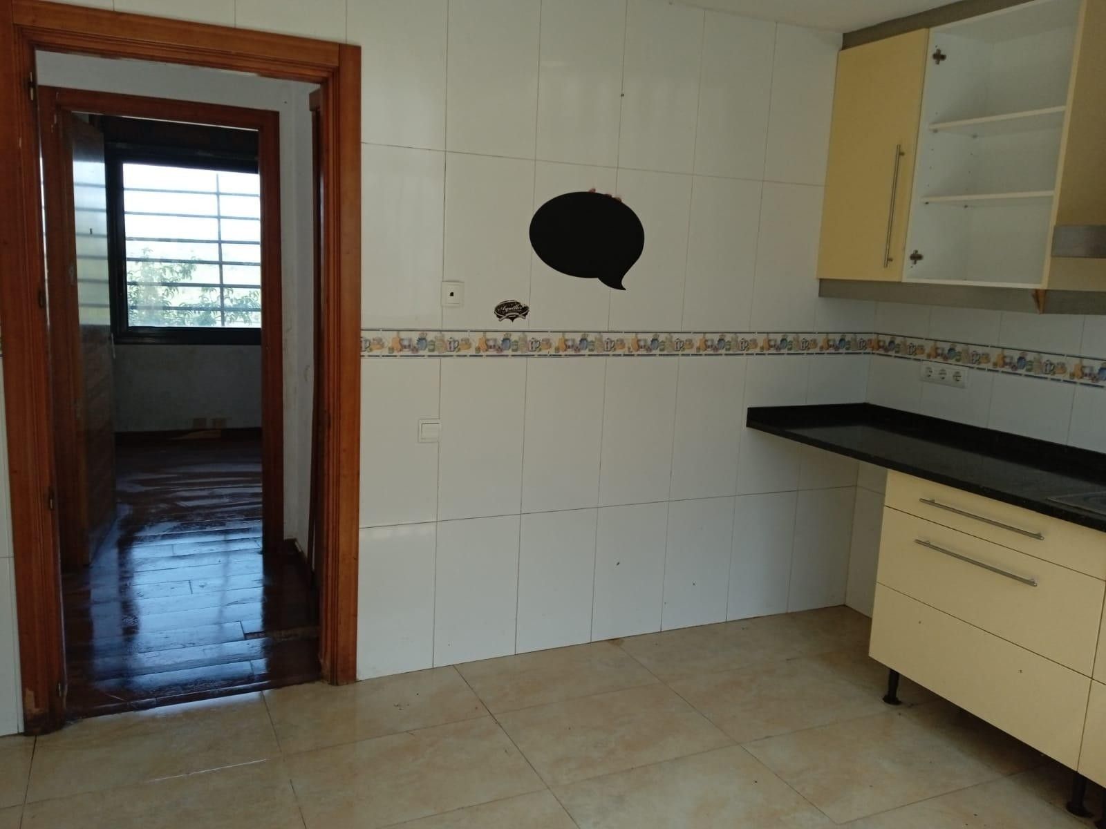 Kitchen of Single-family semi-detached for sale in Olèrdola  with Community pool