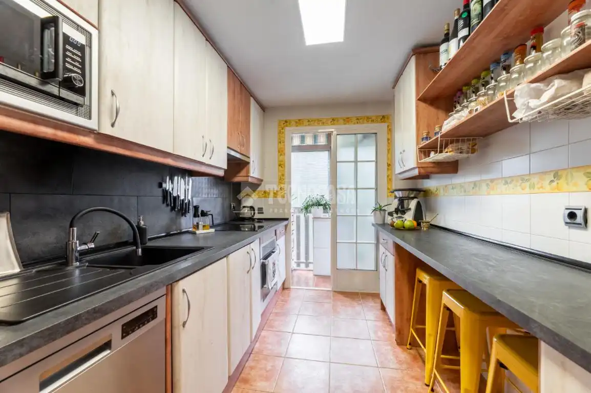 Küche von Wohnung zum Verkauf in Hoyo de Manzanares mit Klimaanlage, Heizung und Gemeinschaftspool